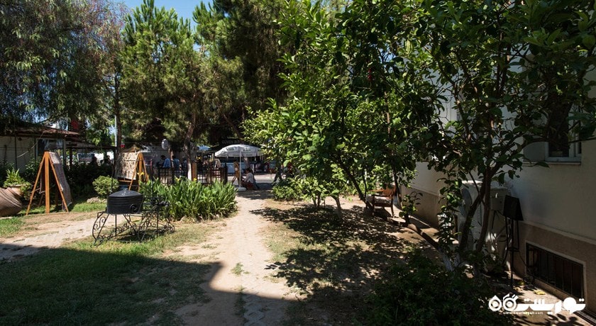 فضای سبز هتل مستر هپی لمان